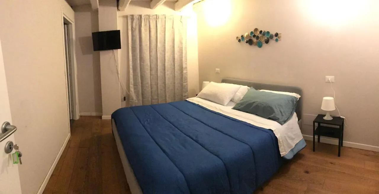 Hotel 100 Passi Palermo 2*,  Włochy