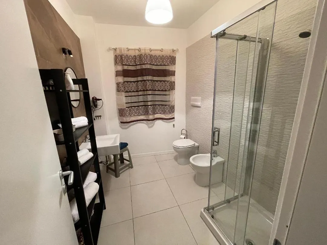 Hotel 100 Passi Palermo 2*,  Italia
